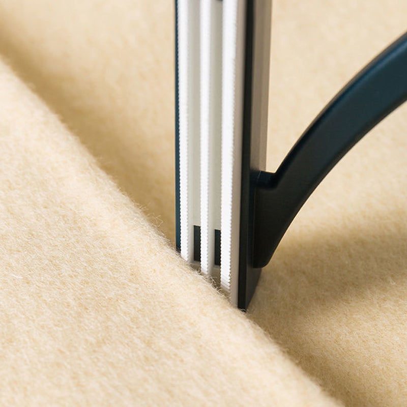 Stofschaar en Pluisverwijderaar voor Kleding – Draagbaar Gereedschap met Drie-Laags Borstels voor Efficiënte Stoffenzorg