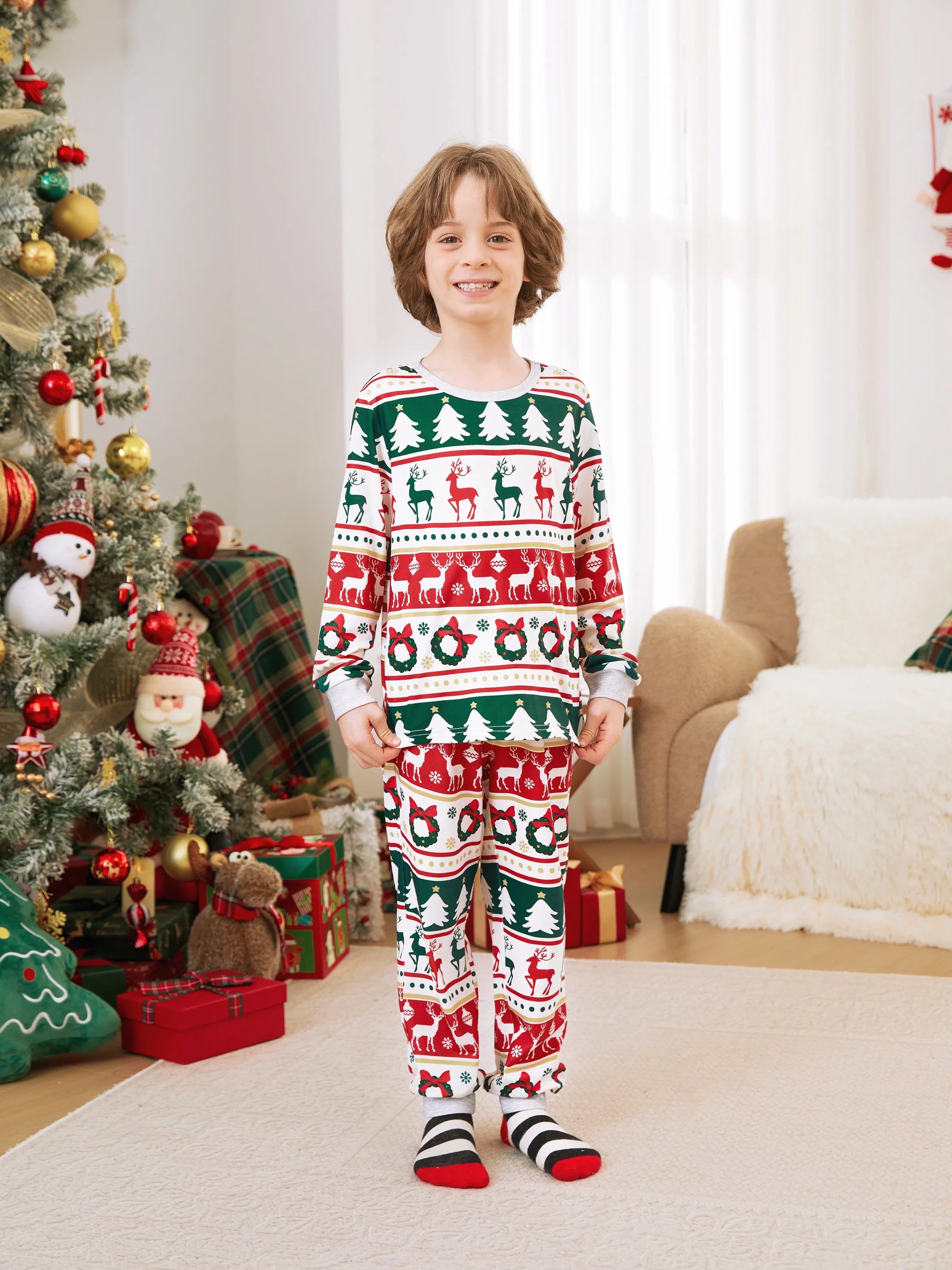 ReindeerJams | Gezinsmatching Kerstpyjama's met Rendier en Kerstboompatroon met ColorBlock Sokken