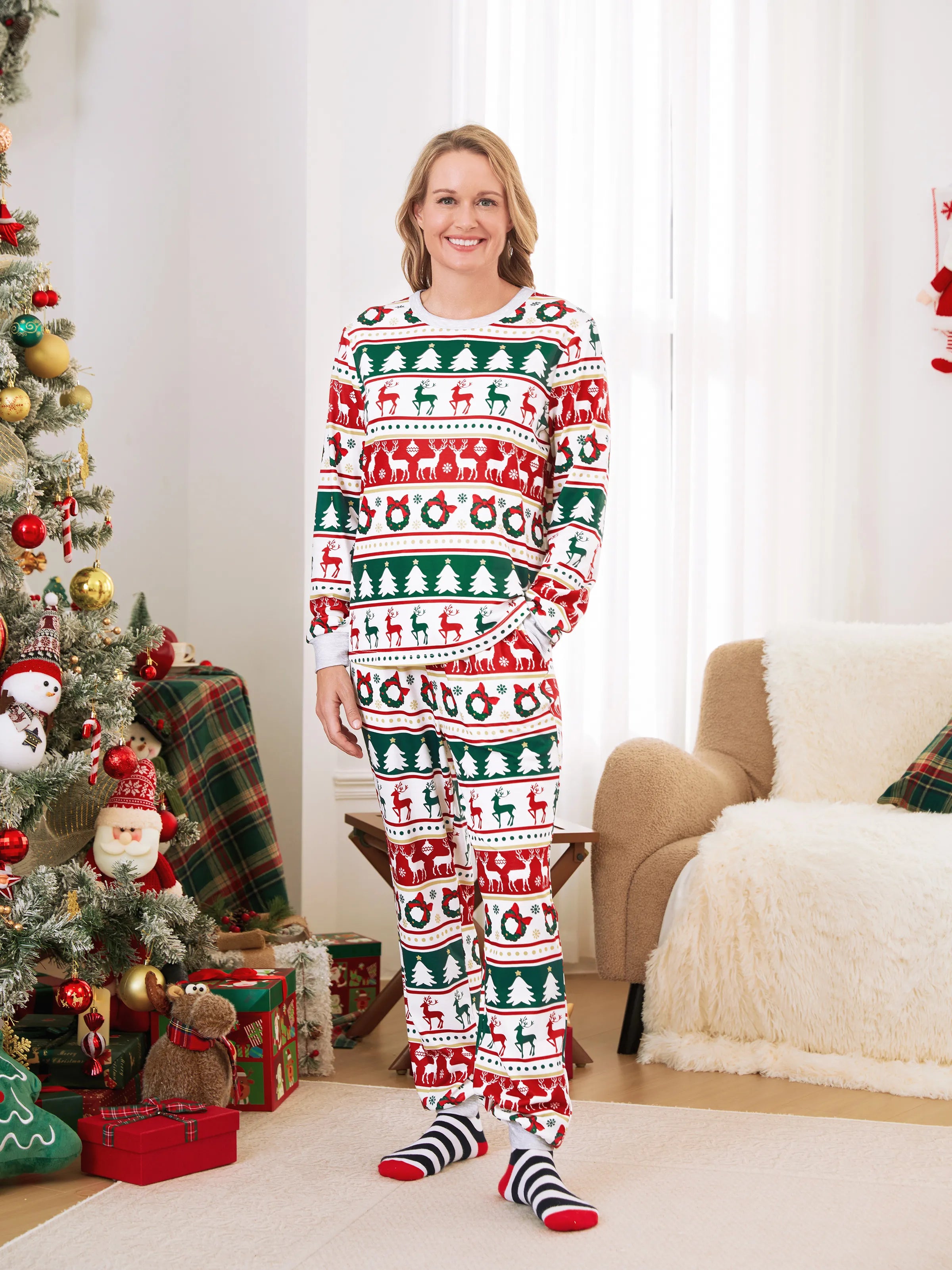 ReindeerJams | Gezinsmatching Kerstpyjama's met Rendier en Kerstboompatroon met ColorBlock Sokken