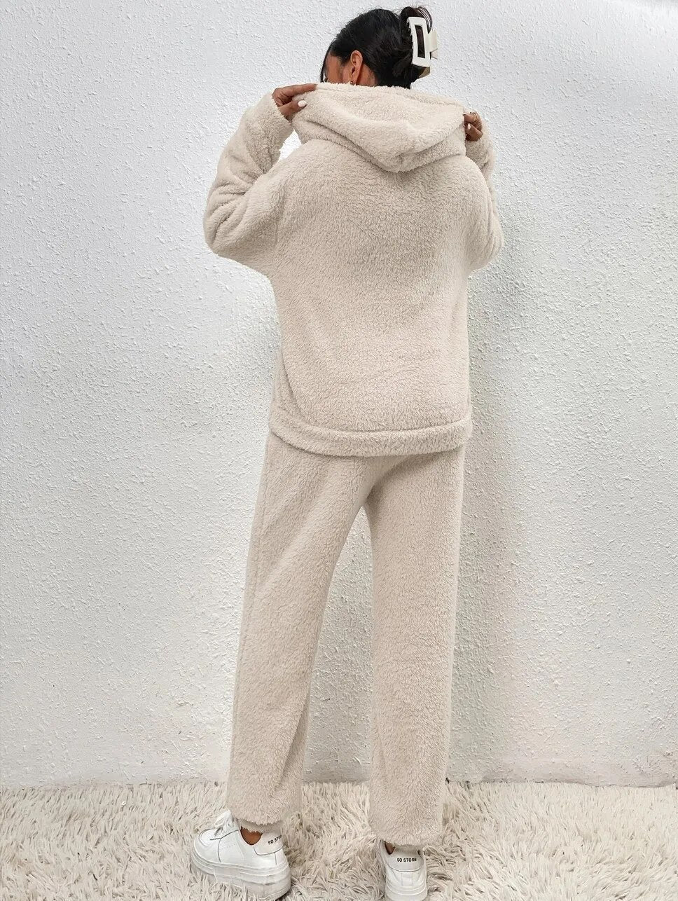 CozyTeddy Lounge Set – Warme Hoodie en Broek van Zachte Teddy-Stof met Kängurutas
