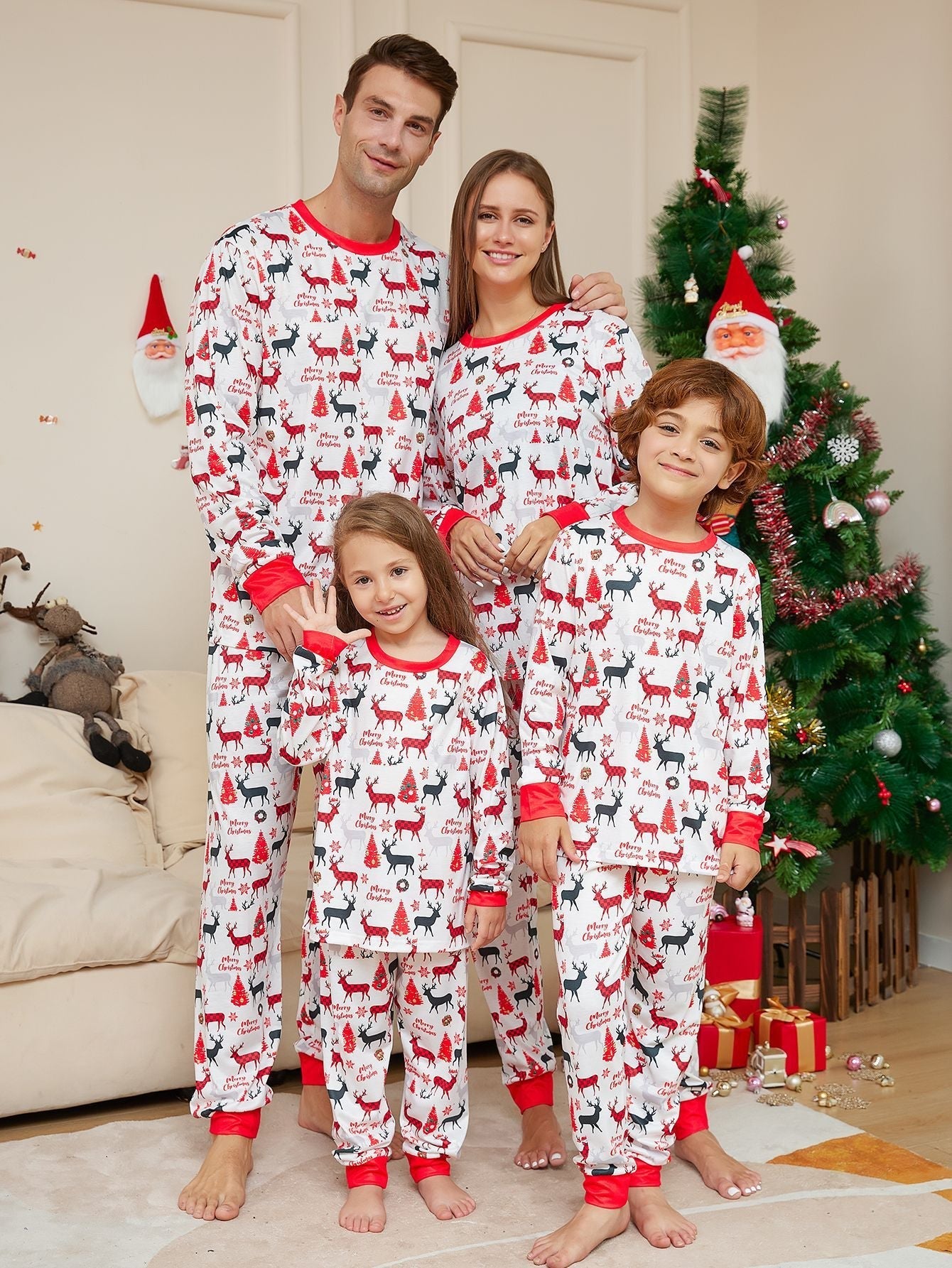 Kerst Rendier Print Bijpassende Familie Kerst Pyjama's | Volwassenen, Kinderen & Hond Pyjama's