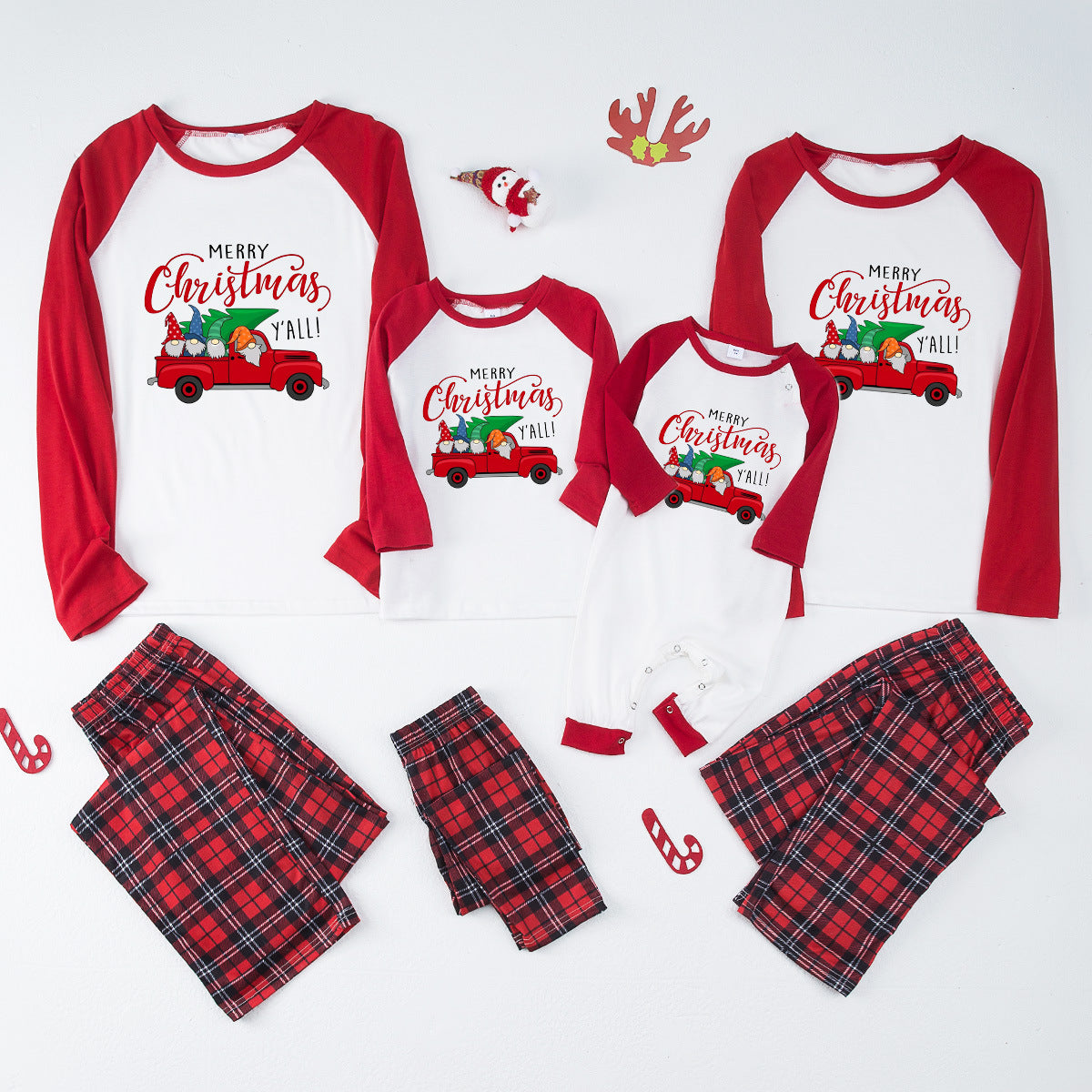 Rode Kersttruck Patroon Matchende Familie Kerst Pyjama's - Inclusief Honden Pyjama