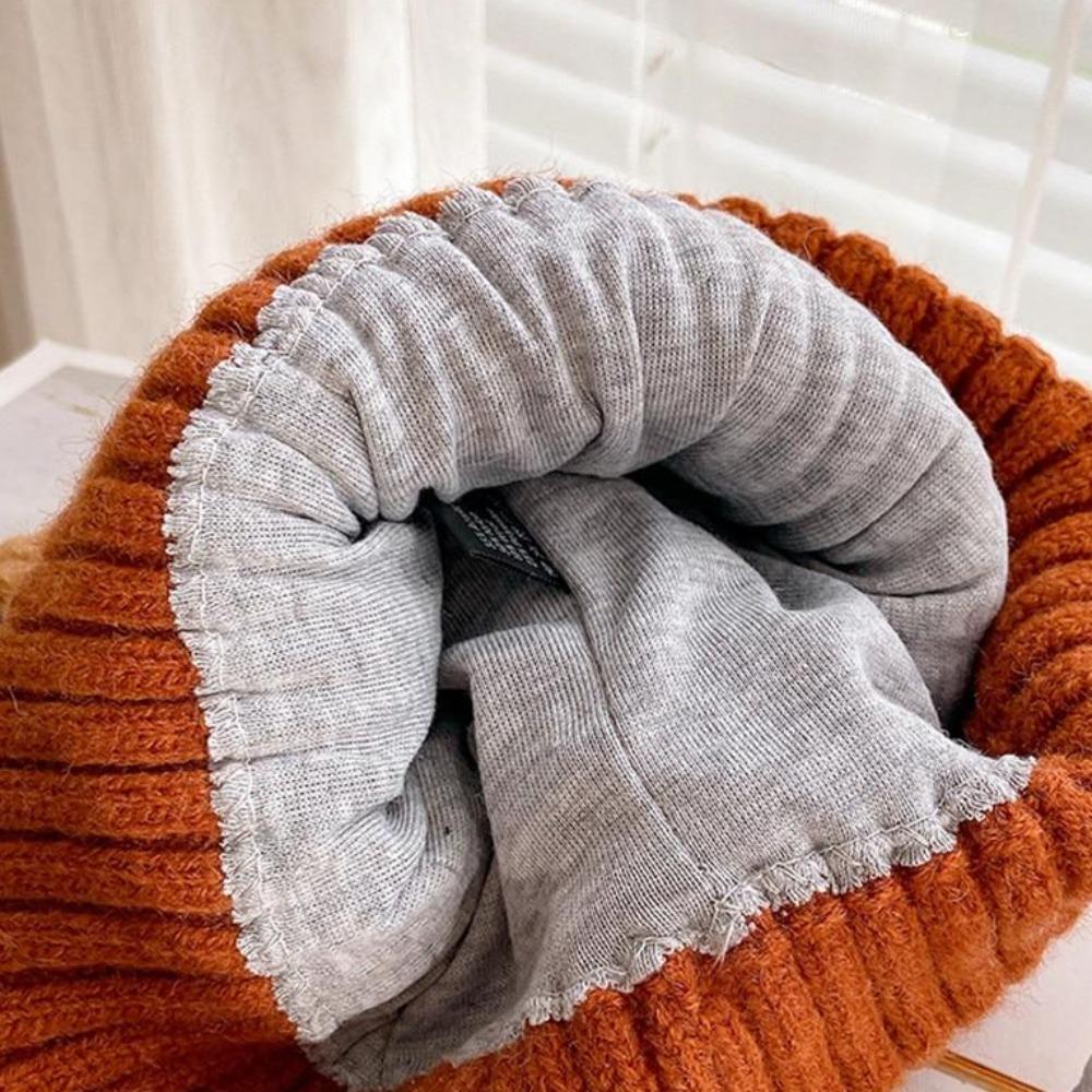 Kattenoor Wintermuts CosyCharm – Zachte gebreide muts voor dames met speelse uitstraling