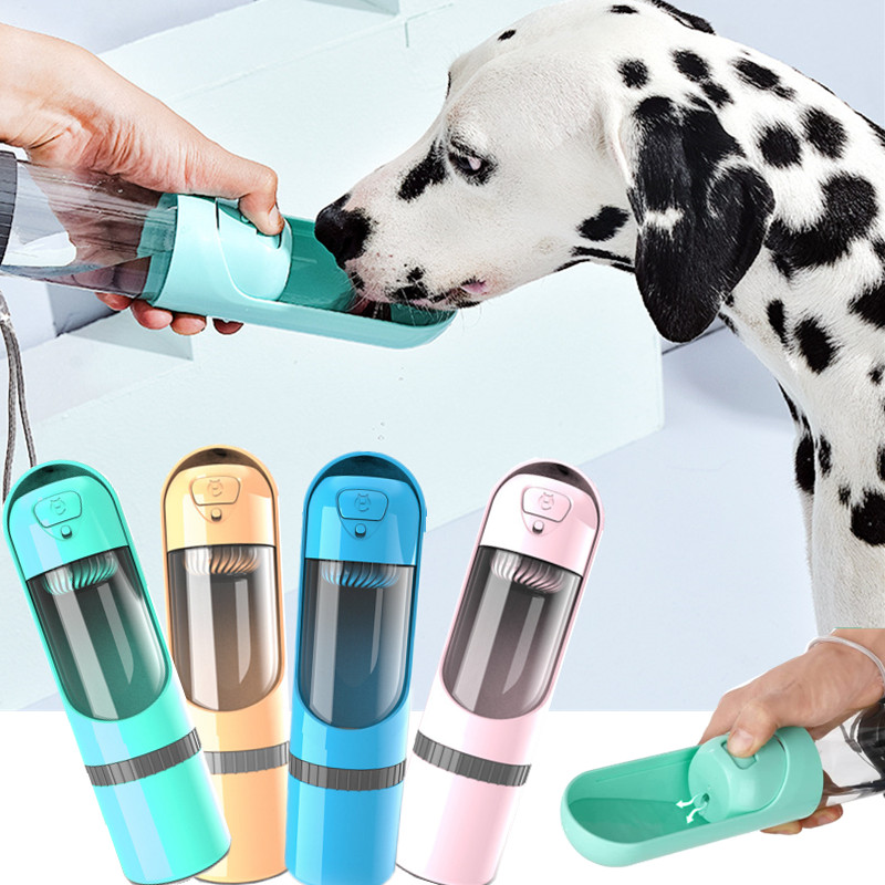 2-in-1 Voeder- en waterfles voor onderweg - PawBuddy