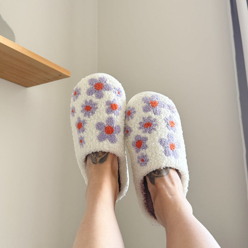 BloomStep Huisschoenen – Comfortabele Slippers met Bloemenpatroon & Antislipzool