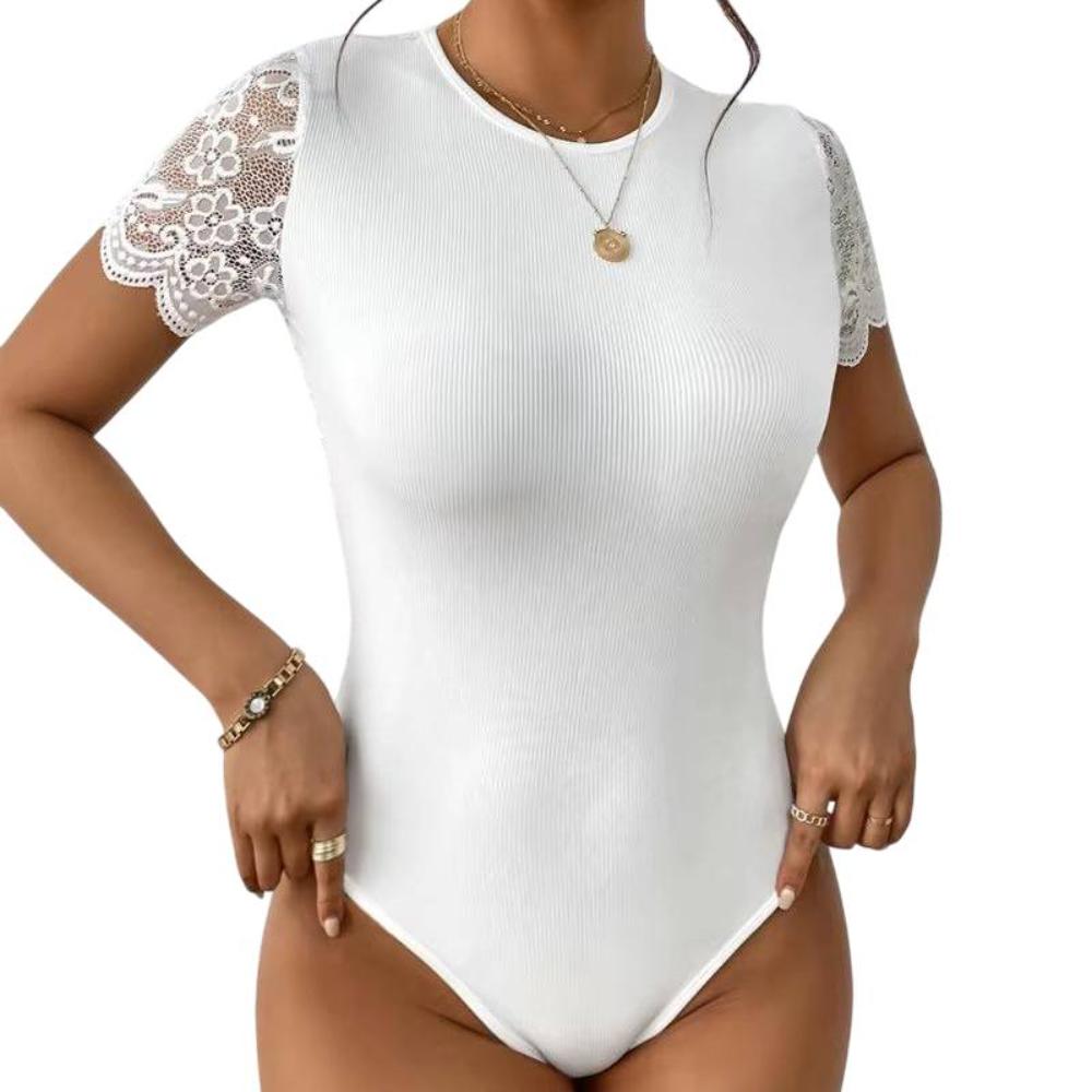Elegante Rugloze Kanten Bodysuit Thong voor Vrouwen - Korte Mouw Zwart of Wit