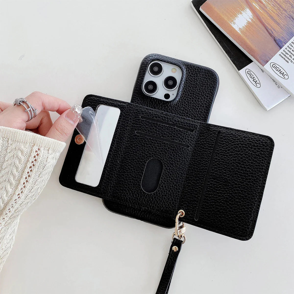 Luxe Leder hoesje | Inclusief card holder, spiegeltje en hanger