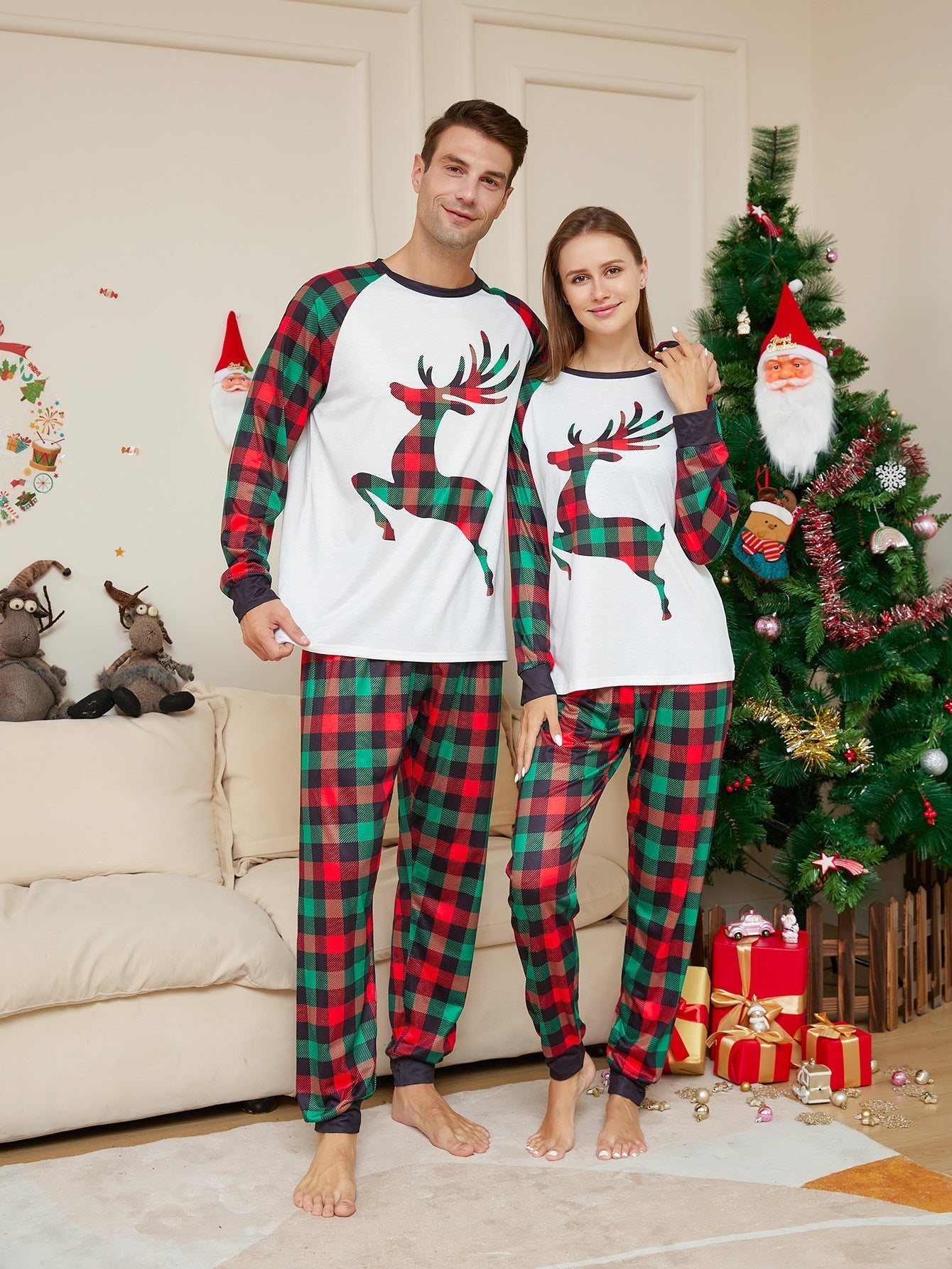 Kerst Ruitpatroon Hert Bijpassende Familie Kerst Pyjama's | Volwassenen, Kinderen & Hond Pyjama's