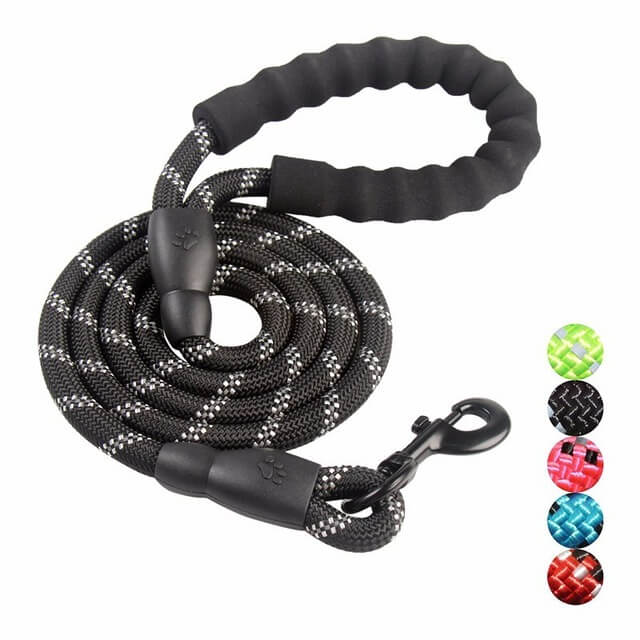 Tangle-Free Reflective Dog Leash – Duurzaam Nylon, 1,8 Meter Lang, 360-Graden Draaibare Haak voor Veilige Avondwandelingen