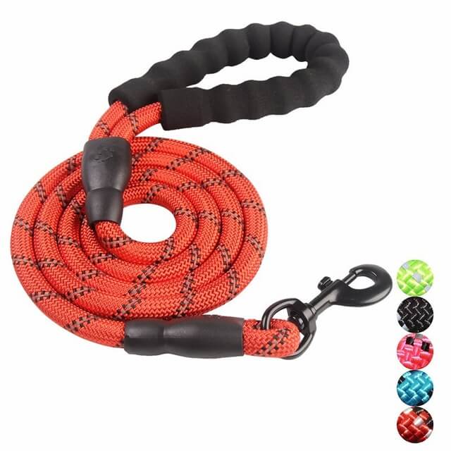Tangle-Free Reflective Dog Leash – Duurzaam Nylon, 1,8 Meter Lang, 360-Graden Draaibare Haak voor Veilige Avondwandelingen