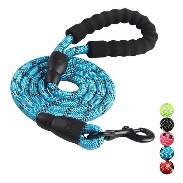Tangle-Free Reflective Dog Leash – Duurzaam Nylon, 1,8 Meter Lang, 360-Graden Draaibare Haak voor Veilige Avondwandelingen