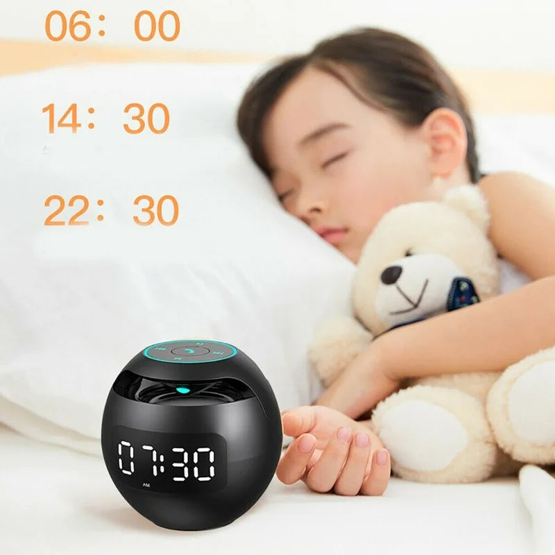 Multifunctionele Bluetooth Alarmklok Speaker met LED-display en Kleurrijke Nachtlamp – 2200mAh Batterij