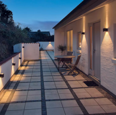 LuxeLumen Waterdichte Wandlamp | Verstelbare stralingshoek voor optimale verlichting