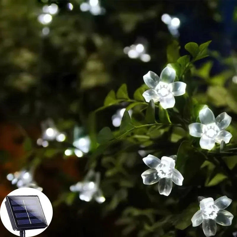 LuxeLumen Tuinbloem | Elegante zonne-energie verlichting voor een betoverende tuin