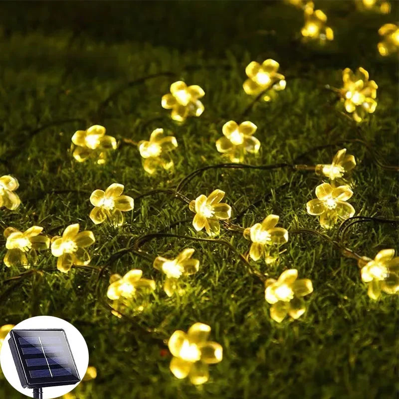 LuxeLumen Tuinbloem | Elegante zonne-energie verlichting voor een betoverende tuin
