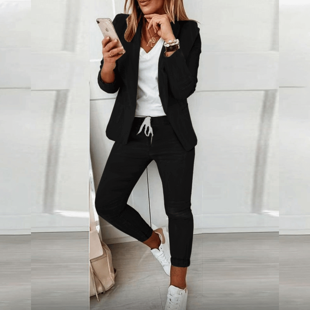 Stijlvolle Dames Set Lorina – Blazer en Broek in Tijdloos Joggingpak Design