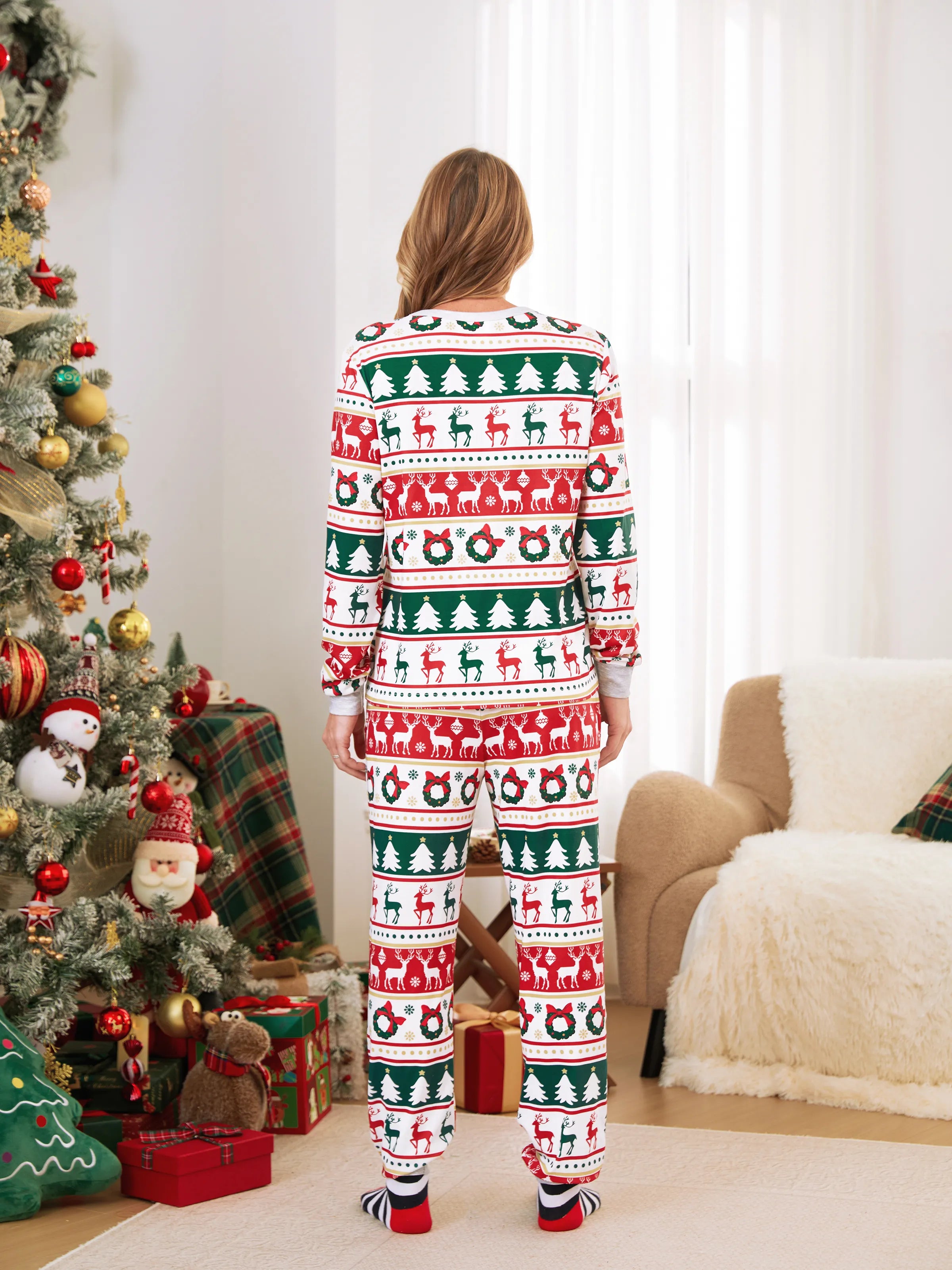 ReindeerJams | Gezinsmatching Kerstpyjama's met Rendier en Kerstboompatroon met ColorBlock Sokken