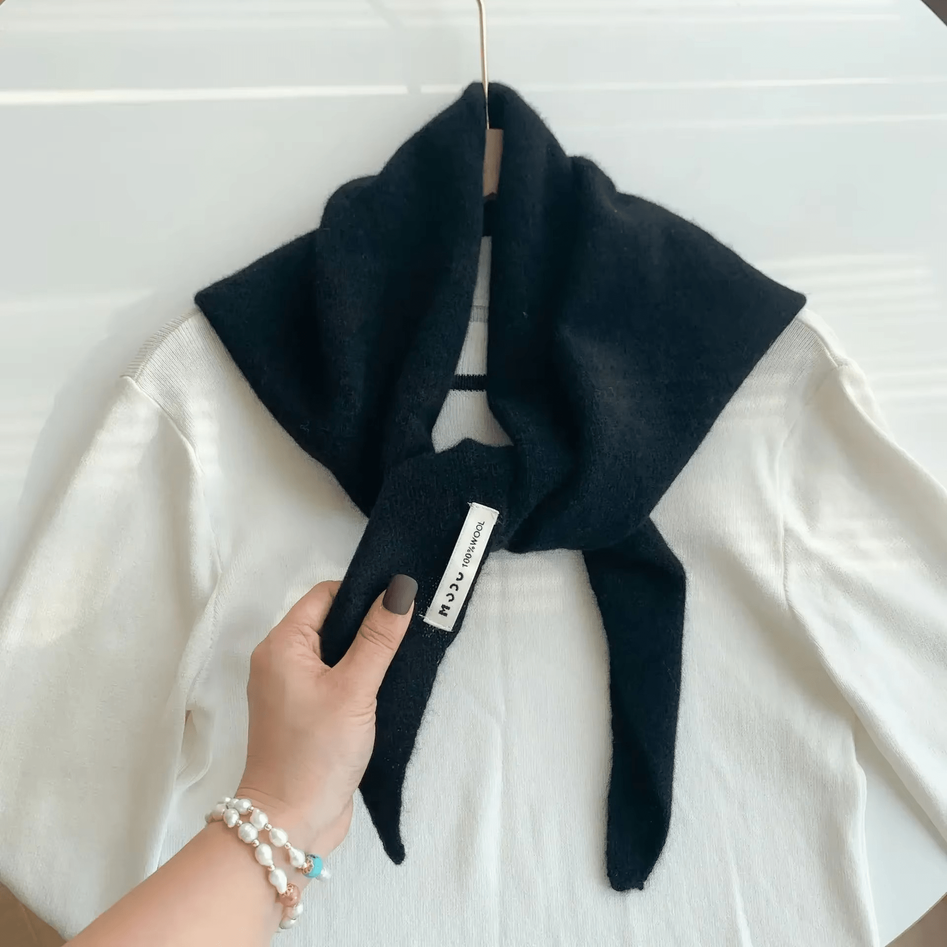 WolWeef Driehoekige Gebreide Sjaal – Zachte Wolmix Sjaal voor Warmte en Stijl