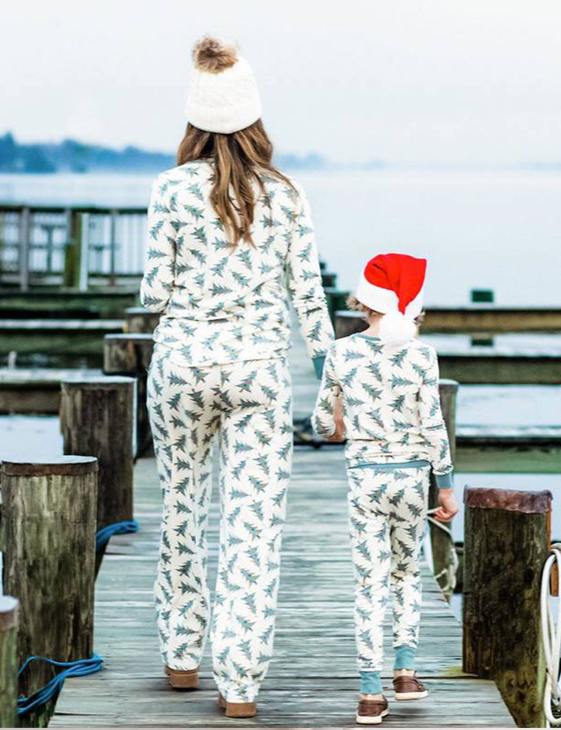 Holly Trees Matching Familie Kerst Pyjama's | Volwassenen, Kinderen & Hond Pyjama's