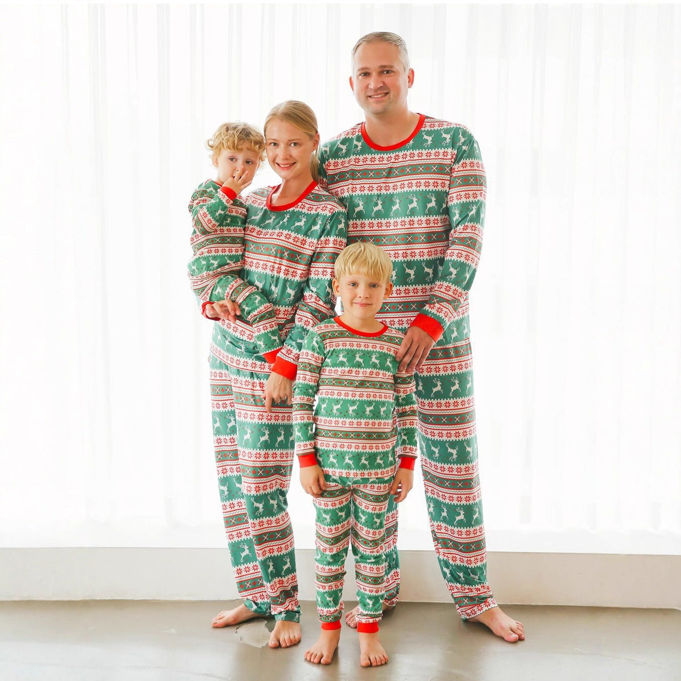 Rode en Groene Elch Kerst Matching Familie Kerst Pyjama's